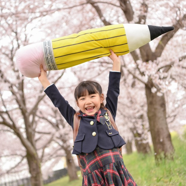 桜の下で入学フォト
